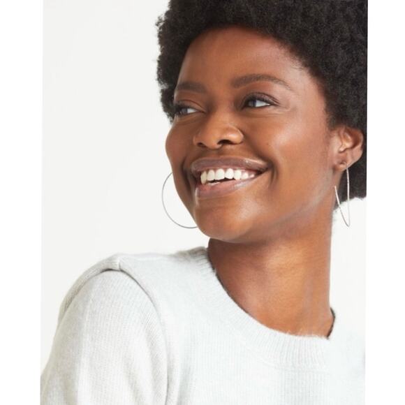 EVEREVE Arianna Lurex Shoulder Pullover Crewneck Sweater in Icicle Grey - Picture 2 of 11